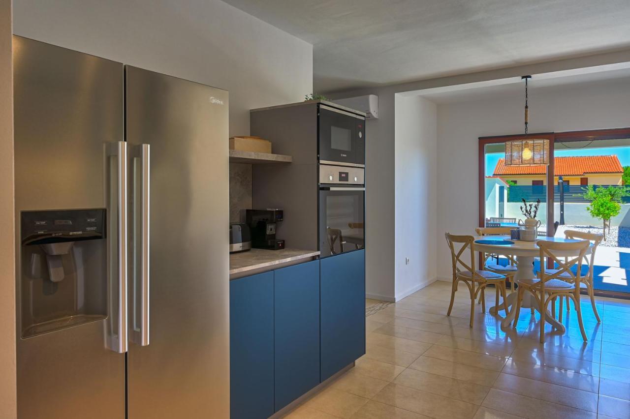 Apartment Zala With Private Pool Liznjan Exterior photo